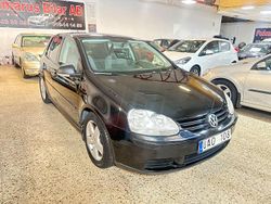 Svart Begagnad 2006 VW Golf V Sportline Halvkombi | 33 900 kr (Marknadspris)