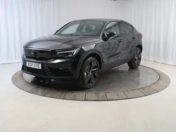 Svart (onyx black metallic) Ny 2024 Volvo EC40 Performance SUV | 619 900 kr (Marknadspris)