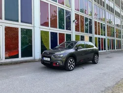 Grå Begagnad 2018 Citroën C4 Cactus PureTech Halvkombi | 134 900 kr (Marknadspris)