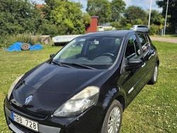 Svart Begagnad 2012 Renault Clio R.S. Halvkombi | 45 000 kr (Marknadspris)