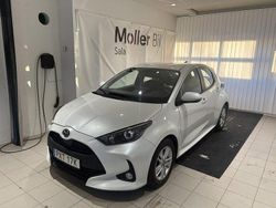 Vit Begagnad 2023 Mazda 2 Halvkombi | 179 800 kr (Bra pris)