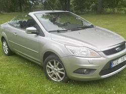 Grå Begagnad 2010 Ford Focus Cabriolet Trend Cab | 70 000 kr