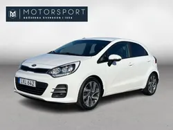 Vit Begagnad 2016 Kia Rio Halvkombi | 79 900 kr (Marknadspris)