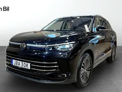 Svart Begagnad 2024 VW Tiguan Elegance SUV | 449 900 kr