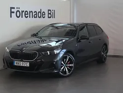 Grå Begagnad 2024 BMW 530e M Sport Kombi | 709 000 kr (Marknadspris)