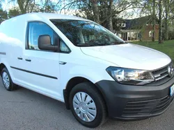 Vit Begagnad 2017 VW Caddy Minibuss | 118 750 kr