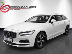 Vit Begagnad 2020 Volvo V90 Momentum Kombi | 259 800 kr (Lite dyr)