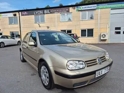Röd (brun) Begagnad 2003 VW Golf IV Halvkombi | 19 900 kr (Marknadspris)