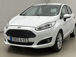 Vit Begagnad 2016 Ford Fiesta Titanium Halvkombi | 88 800 kr (Marknadspris)