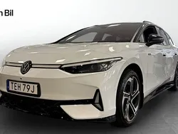 Vit (glacier white metallic bl) Begagnad 2024 VW ID.7 GTX Sedan | 669 900 kr (Dyr)