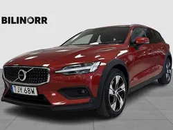 Röd Begagnad 2020 Volvo V60 CC Kombi | 269 900 kr (Marknadspris)
