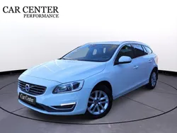 Vit Begagnad 2017 Volvo V60 Summum Kombi | 159 900 kr (Marknadspris)