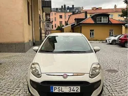 Vit Begagnad 2011 Fiat Punto Evo Dynamic Halvkombi | 33 000 kr