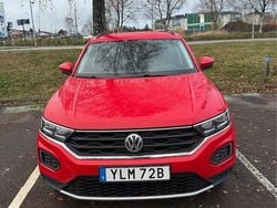 Röd Begagnad 2020 VW T-Roc SUV | 219 900 kr (Marknadspris)