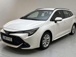 Vit Begagnad 2023 Toyota Corolla Active Kombi | 256 000 kr (Marknadspris)