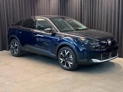 Blå Ny 2025 Citroën C4 Halvkombi | 289 400 kr (Marknadspris)