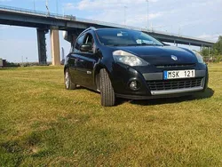 Svart Begagnad 2012 Renault Clio GrandTour Kombi | 35 000 kr (Superpris)