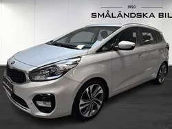 Grå Begagnad 2016 Kia Carens Minibuss | 139 000 kr (Marknadspris)