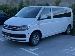 Vit Begagnad 2018 VW Caravelle Comfortline Minibuss | 189 000 kr