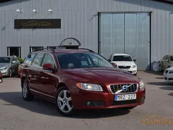 Röd Begagnad 2012 Volvo V70 Momentum Kombi | 99 900 kr (Marknadspris)