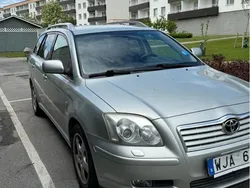 Silver Begagnad 2004 Toyota Avensis Kombi | 27 900 kr (Bra pris)