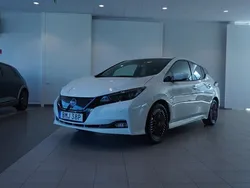 Okänd Begagnad 2023 Nissan Leaf N-Connecta Halvkombi | 208 800 kr (Marknadspris)