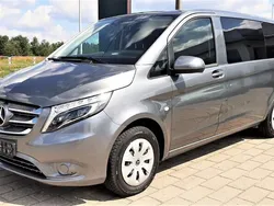 Begagnad 2023 Mercedes Vito Minibuss | 999 999 kr