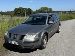 Grå Begagnad 2003 VW Passat Trendline Kombi | 13 500 kr
