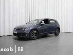 Mörkgrå (dark iron blue metallic) Begagnad 2020 VW Golf VIII GTE Kombi | 224 500 kr (Bra pris)