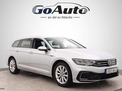 Silver Begagnad 2022 VW Passat GTE Kombi | 274 500 kr (Marknadspris)
