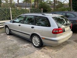 Begagnad 1999 Volvo V40 Kombi | 21 000 kr