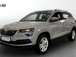 Grå Begagnad 2021 Skoda Karoq Style SUV | 244 900 kr (Marknadspris)