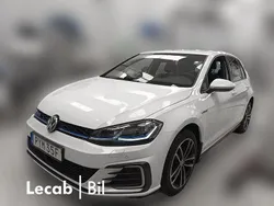 Vit (pure white) Begagnad 2020 VW Golf VIII GTD Halvkombi | 209 500 kr (Marknadspris)
