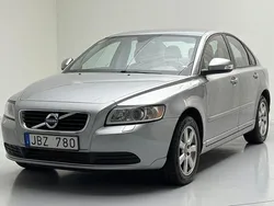 Silver Begagnad 2011 Volvo S40 Kinetic Sedan | 90 000 kr