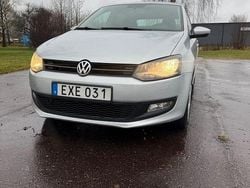 Silver Begagnad 2011 VW Polo Halvkombi | 44 900 kr (Marknadspris)
