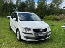 Vit Begagnad 2008 VW Touran Conceptline Minibuss | 22 000 kr (Bra pris)