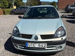 Grå Begagnad 2004 Renault Clio II Halvkombi | 15 500 kr (Bra pris)