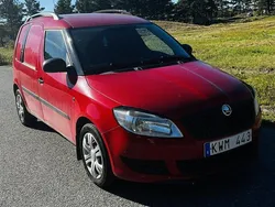 Röd Begagnad 2011 Skoda Roomster | 28 400 kr