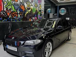 Svart Begagnad 2015 BMW 520 M Sport Kombi | 139 000 kr (Dyr)