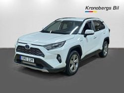 Vit Begagnad 2019 Toyota RAV4 Hybrid Executive SUV | 309 500 kr (Marknadspris)