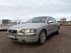 Ljusgrå (grå) Begagnad 2003 Volvo S60 Sedan | 19 900 kr (Bra pris)