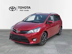 Röd Begagnad 2017 Toyota Verso Edition Minibuss | 169 000 kr (Marknadspris)