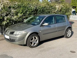 Grå Begagnad 2007 Renault Mégane II Halvkombi | 15 000 kr