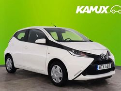 Vit Begagnad 2018 Toyota Aygo X-play Halvkombi | 94 700 kr (Marknadspris)