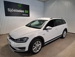 Vit Begagnad 2015 VW Golf Alltrack Kombi | 154 900 kr (Marknadspris)