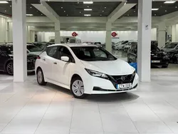 Vit Begagnad 2023 Nissan Leaf Halvkombi | 179 899 kr (Superpris)