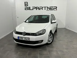 Vit Begagnad 2011 VW Golf VI Halvkombi | 79 900 kr (Marknadspris)