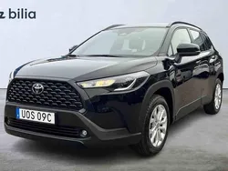 Svart Begagnad 2025 Toyota Corolla Cross Active SUV | 359 900 kr (Marknadspris)