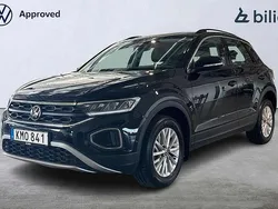 Svart Begagnad 2022 VW T-Roc Life SUV | 279 000 kr (Marknadspris)