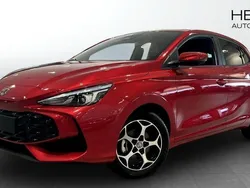 Röd (red) Ny 2024 MG MG3 Luxury Halvkombi | 269 990 kr (Marknadspris)